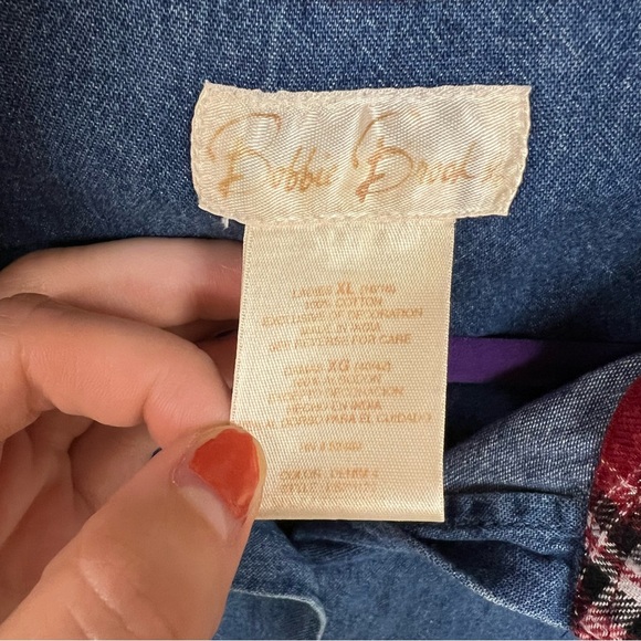 Vintage Bobbie Brooks embroidered shoppers and dogs denim button up shirt - Picture 4 of 4